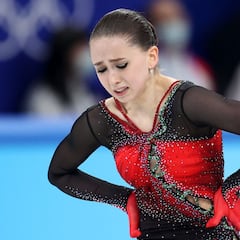 Valieva sucumbe a la presión: sin podio y entre lágrimas