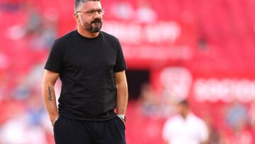 SEVILLE, SPAIN - OCTOBER 18: Gennaro Gattuso, Head Coach of Valencia CF looks on prior to the LaLiga Santander match between Sevilla FC and Valencia CF at Estadio Ramon Sanchez Pizjuan on October 18, 2022 in Seville, Spain. (Photo by Fran Santiago/Getty Images)