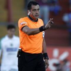Las polémicas que dejó el arbitraje de Julio Bascuñán