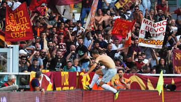 Turin (Italy), 19/08/2018.- Roma's Edin Dzeko celebrates after scoring the winning goal during the Italian Serie A soccer match between Torino FC and AS Roma at Olimpico stadium in Turin, Italy, 19 August 2018. (Italia) EFE/EPA/ALESSANDRO DI MARCO