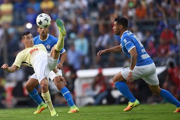 Rubens Sambueza fue pieza clave del América en el que Ricardo Peláez era directivo. El actual mediocampista del Toluca jugó para las Águilas del Apertura 2012 al Apertura 2016 e incluso se ganó un lugar como ídolo.