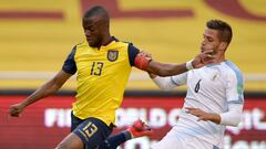 Enner Valencia en el partido entre Ecuador y Uruguay