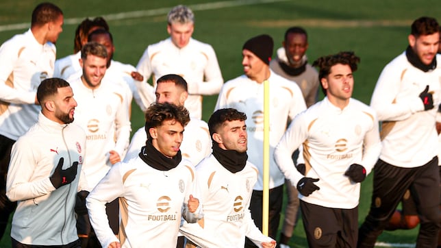 Así sería el once titular del AC Milan con Pulisic, Santi Giménez, João Félix…