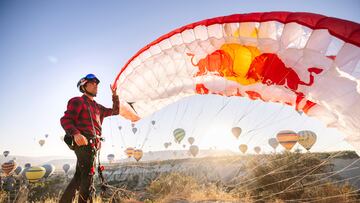 Sobrevoló uno de los sitios más increíbles del mundo entre globos aerostáticos