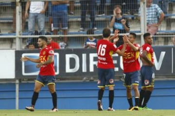 Sergio Lopez celebra su gol contra Universidad Catolica.