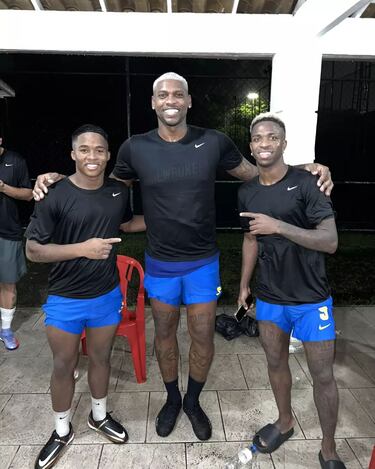 Vinicius acoge a Endrick