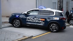 Un coche de la Policía Nacional llega a la Ciudad de la Justicia de Vigo, a 8 de abril de 2024, en Vigo, Pontevedra, Galicia (España). La Policía Nacional detuvo ayer, 7 de abril, a un hombre de 57 años por asesinar presuntamente a un hombre a tiros la noche del sábado 6 de abril en el barrio vigués de Coia.
08 ABRIL 2024;CRIMEN;DETENIDO;JUSTICIA;;PIXELADA
Adrián Irago / Europa Press
08/04/2024