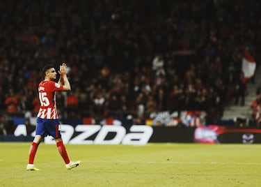 El lateral derecho fue titular en dos partidos en LaLiga con el Atlético en el año 2018, ante el Deportivo y el Huesca. El Alavés se haría en verano de 2020 con sus servicios, aunque lo cedió al Albacete y Real Oviedo. En 2022 finalizó su contrato con el Alavés y se marchó al Tondela portugués. Regresó a España para jugar en las filas del Albacete y del Córdoba y actualmente juega en el RTS Widzew Łódź de la liga polaca.