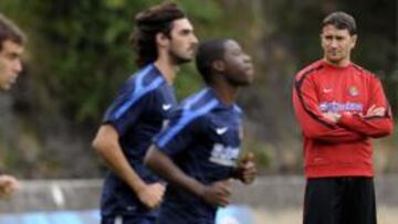 <b>ATENTO. </b>Montanier, durante la sesión de trabajo de ayer.