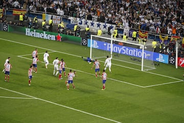 Hoy se cumplen cinco años del mítico gol del defensa del Real Madrid en la final de la Champions League 2013/14 de Lisboa frente al Atlético de Madrid. El gol en el minuto 93 supuso el empate en el marcador tras el gol de Godín. Finalmente el conjunto blanco ganó la final por 4-1. 