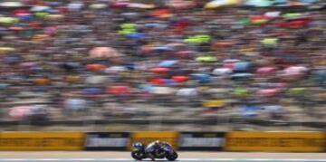 Jorge Lorenzo consiguió ganar el Mundial de MotoGP en el último gran premio de la temporada.
En la imagen, un espectacular momento en el circuito de Jerez.