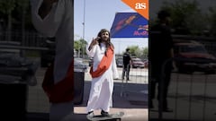 La escena que sorprende a todos en el Red Bull Drop In Chile: llegó vestido de Jesús y esto hizo