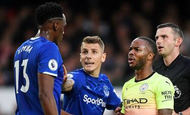 Yerry Mina justifica la inversión que hizo Everton