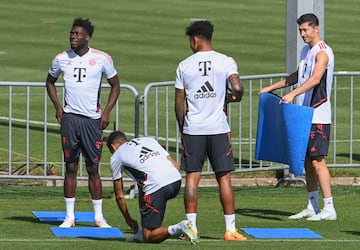 El delantero polaco del Bayern de Múnich, Robert Lewandowski, se ha entrenado esta misma mañana con el equipo bávaro en plenos rumores de su fichaje por el Barcelona.