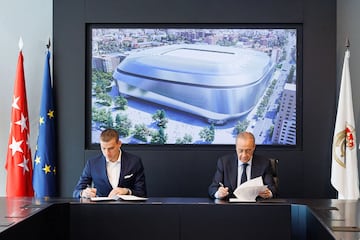 Lunin y Florentino firman la renovación hasta 2030.