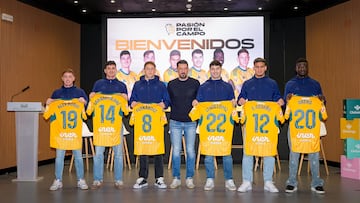 El Albacete presenta a sus seis nuevos fichajes