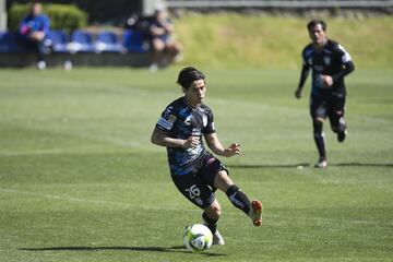 Luego de tres buenos torneos con Necaxa donde anotó 10 goles, el futbolista de 21 años fue traspasado al Pachuca. 