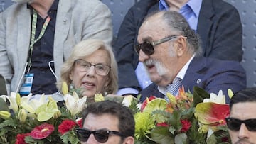 Manuela Carmena y Ion Tiriac, durante el Mutua Madrid Open 2019.