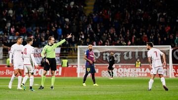 Sergio, expulsado durante el partido de Copa ante el FC Barcelona.