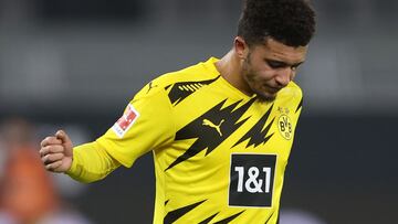 Jadon Sancho jugando con el Dortmund