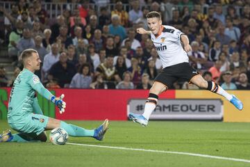 Gameiro acercó al Valencia con el 2-1.