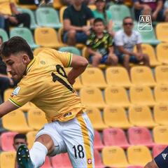 El mejor gol del ‘9′ que gusta en Colo Colo: recibe fuera del área y hace esto