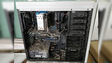 torre caja pc ordenador polvo