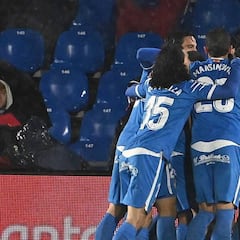 El Getafe golea sin inmutarse: cuatro goles a balón parado