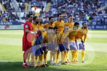 El once inicial del FC Barcelona. De pie: Bravo, Turan, Mascherano, Adriano, Busquets y Vermaelen. Agachados: Messi, Munir, Iniesta, Luis Suárez y Aleix Vidal. 