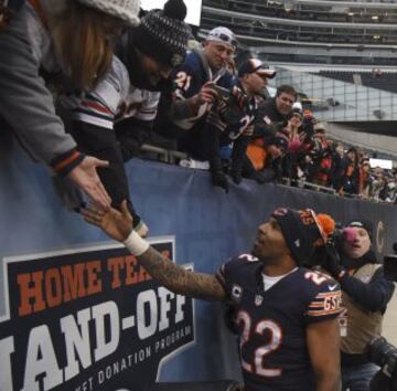 Y terminamos con el ba?o de multitudes que se di¨® Matt Forte tras el que pudo haber sido su ¨²ltimo partido con los Bears. Se te echar¨¢ de menos, Matt. La semana que viene, m¨¢s y mejor.