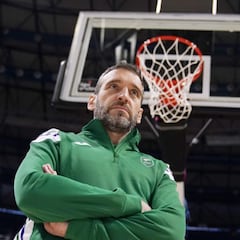 Ibon Navarro: "Cameron Oliver es un tipo de jugador muy diferente"