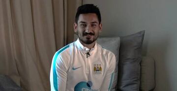 Gündogan con el chándal del Manchester City.