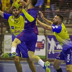 El Cangas contrata al lateral argentino Fernando Gavidia