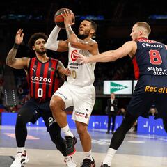 Howard la vuelve a liar y el Baskonia gana en el Buesa