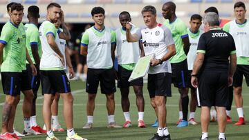 Míchel, en un entrenamiento del Getafe.