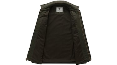 La chaqueta militar para hombre que arrasa en Amazon y que es perfecta para el entretiempo