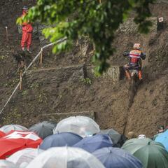 Bou arrasa en el primer día en Japón