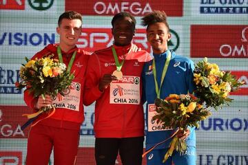 Carlos Mayo, Isaac Kimeli y Yamanebarhan Crippa.