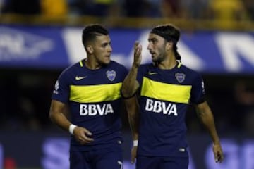 Buenos Aires 01 Abril 2017
Boca Juniors vs Defensa y Justicia por la 18va fecha del Torneo Argentino, en el La Bombonera.
Jonathan Silva de Boca Juniors y  Dario Benedetto de Boca Juniors
Foto Ortiz Gustavo