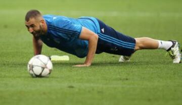 Último entrenamiento del Real Madrid antes de la final. Benzema.