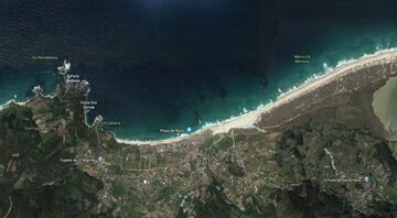 La playa a mar abierto más grande de Galicia está situada en el municipio de Carballo, en la Costa da Morte, y tiene ni más ni menos que 6 kilómetros de longitud, con múltiples picos y prácticamente sin edificaciones. 