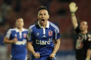 Gustavo Canales es el goleador de los azules.