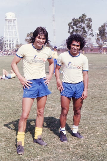 Foto de el  el Jugador Alfredo Tena y Cristobal Ortega  jugadores del Club America en 1975

01/12/2016/Mexsport 

Foto de el  el Jugador Alfredo Tena y Cristobal Ortega  jugadores del Club America en 1975


01/12/2016/Mexsport 
