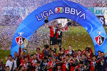 Los bicampeonatos se ponen de moda