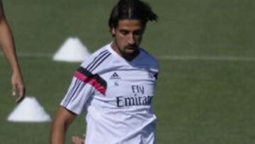 Sami Khedira durante un entrenamiento