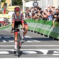 Soler no llega a tiempo y el UAE de Pogacar queda debilitado