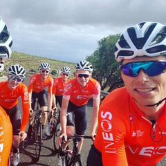 Froome reaparece en Gran Canaria bromeando