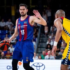 El Barça despierta a tiempo