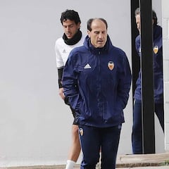 Voro: sin cinco internacionales y con Mina pensando en el Depor