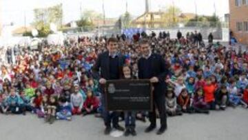 500 niños arroparon al capitán del Madrid: “¡Iker, Iker, Iker!”